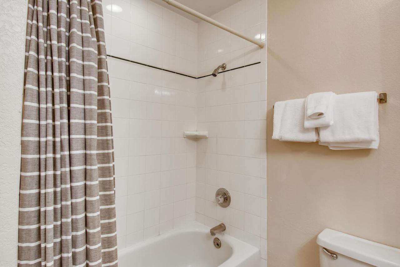 Pinecreek #F - 3 Bedroom - Close To Town - Shuttle To Slopes - Pool And Hot Tub Access Breckenridge Eksteriør bilde