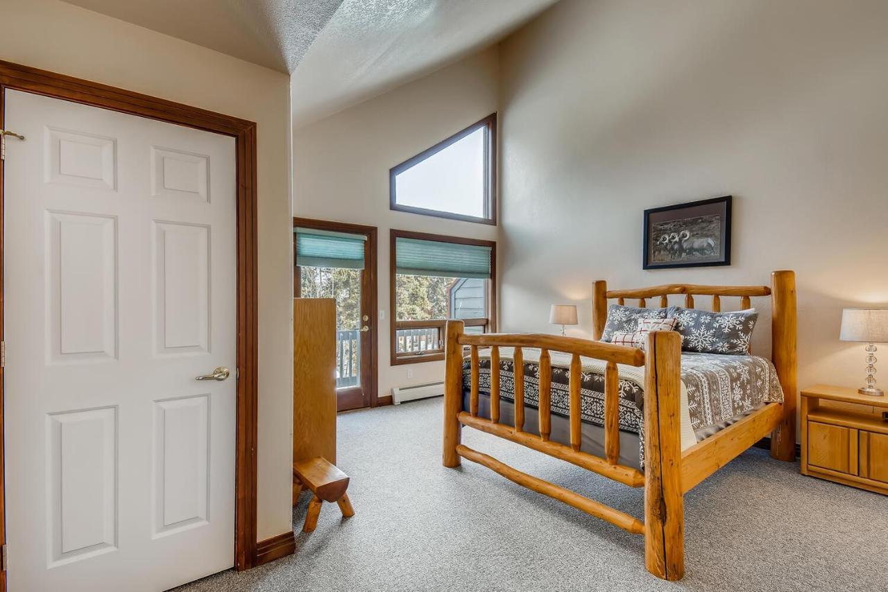 Pinecreek #F - 3 Bedroom - Close To Town - Shuttle To Slopes - Pool And Hot Tub Access Breckenridge Eksteriør bilde